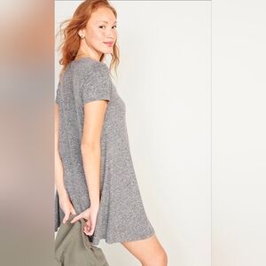 Old Navy Charcoal Short Sleeve Dress